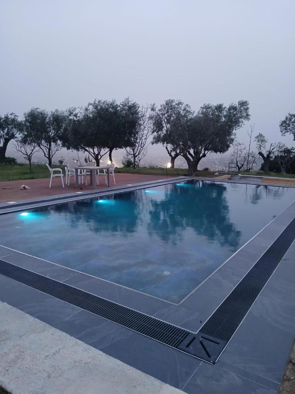 Villa Kamila Tirana Esterno foto
